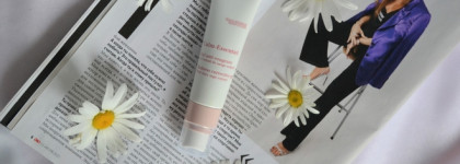 Новинка дневного ухода для лица от Clarins - успокаивающий гель для чувствительной кожи Calm-Essentiel