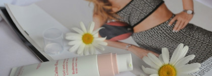 Новинка дневного ухода для лица от Clarins - успокаивающий гель для чувствительной кожи Calm-Essentiel