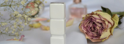Обворожительный цвет и уход за губами Guerlain Kiss Kiss Roselip Hydrating & Plumping Tinted Lip Balm R372 Chic Pink