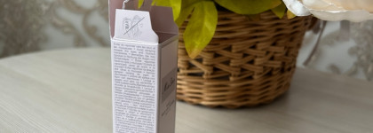 Цветущий букет в волосах с парфюмированным маслом для волос Dior Miss Dior hair oil