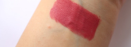 Wet'n'wild MegaLast Matte Lip Color "Rose-bud" Е904В, "In the Flesh" Е912С