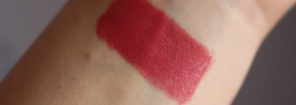 Wet'n'wild MegaLast Matte Lip Color "Rose-bud" Е904В, "In the Flesh" Е912С