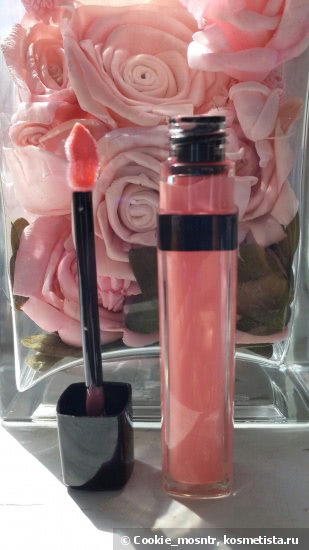 Нежная нежность на губах с блеском для губ Loreal Paris Infaillible Resist cream #101 Girl on Top