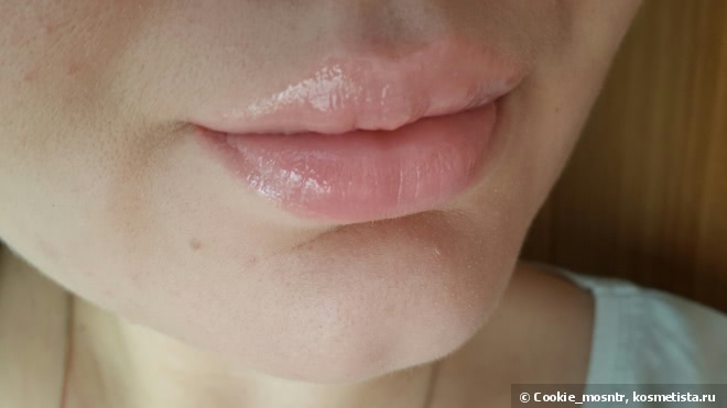 Нежная нежность на губах с блеском для губ Loreal Paris Infaillible Resist cream #101 Girl on Top