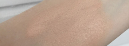 Эффект сияющей кожи ребенка с Guerlain Meteorites Baby Glow 02 Clair