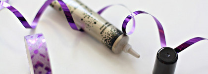 Жидкое золото Essence Glitter in the air Metallic eyeshadow 02 Smile! You're beautiful