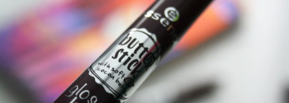 Комфортные помады Essence