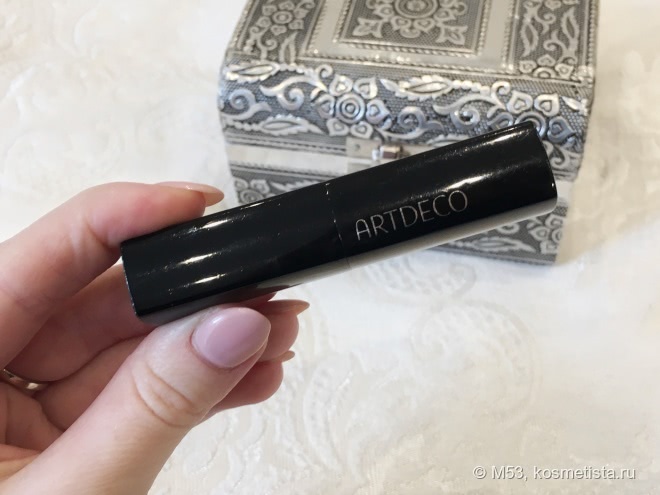 Две розово-лиловые помады - Artdeco Lip Passion Smooth Touch Lipstick 35 и Essence Longlasting Lipstick Nude 03 Come Naturally
