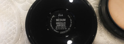 Пудра для эффекта "своя кожа, только лучше" Mac Mineralize Skinfinish Natural