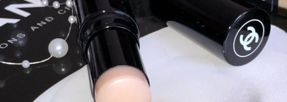 Chanel Baume Essentiel Multi-Use Glow Stick в оттенке "Transparent" - настоящий хайлайтер