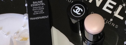 Chanel Baume Essentiel Multi-Use Glow Stick в оттенке "Transparent" - настоящий хайлайтер