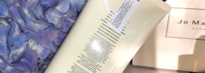 Jo Malone : Очищающий гель-скраб для тела Pomegranate Noir и Гель для душа Mimosa & Cardomom