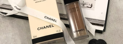 Chanel ультралёгкий флюид-тинт Les Beiges Eau de Teint / Water Fresh tint в оттенке Medium Light