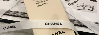 Chanel ультралёгкий флюид-тинт Les Beiges Eau de Teint / Water Fresh tint в оттенке Medium Light