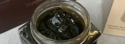 Чёрное мыло с эвкалиптом и рукавичка Кесса La Sultane de Saba