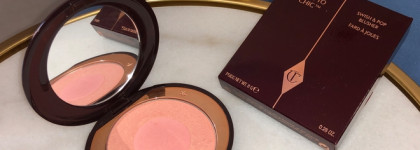 Charlotte Tilbury: румяна Cheek to chik Love glow, скульптор Hollywood wand contour Fair/Medium, помада-бальзам Hyaluronic Happikiss Crystal Happikiss