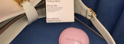 Румяна от Селены Гомез Rare Beauty Stay Vulnerable Melting Blush в оттенке Nearly Rose