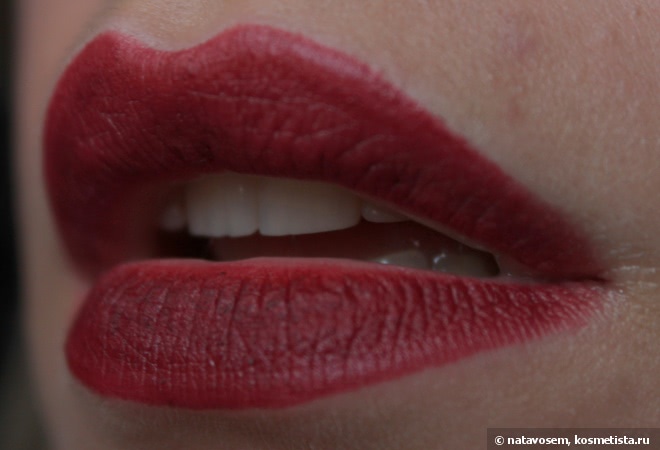 Косметический шок с TF liner & shadow в оттенках #108 Magenta, #124 Cabernet, #119 Red