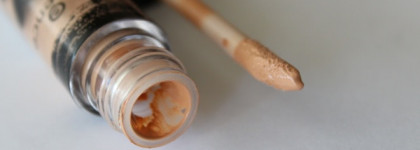 Essence I love stage eyeshadow base