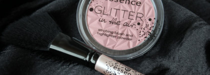 Essence Glitter in the air – strobing blush and highlighter powder и кисть Strobing brush