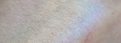 Essence Blossom Dreams Rainbow highlighter и кисть The Whisper of Spring