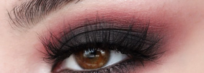 Видео-урок черных Smokey Eyes с красной растушевкой