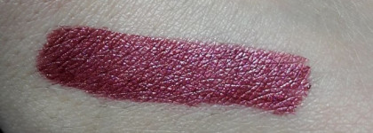 Жидкая матовая помада Фаберлик с металлическим эффектом Metalizer в оттенке 41019