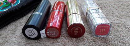 Косметичка в отпуск на море (декоративная косметика и парфюмерия)