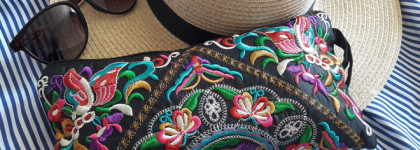 Косметичка в отпуск на море (декоративная косметика и парфюмерия)