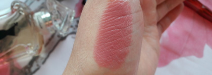 Бюджетный способ себя порадовать - увлажняющая помада Maybelline Hydra Extreme №721 Бежевый розовый