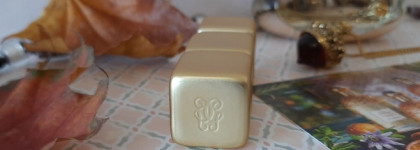 Повседневная матовая увлажняющая помада Guerlain Kisskiss Matte № M379 Fiery Pink