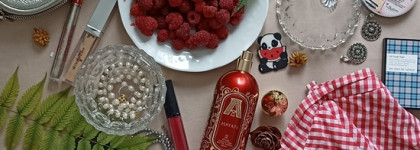 Семь летних ароматов в стиле Flatlay
