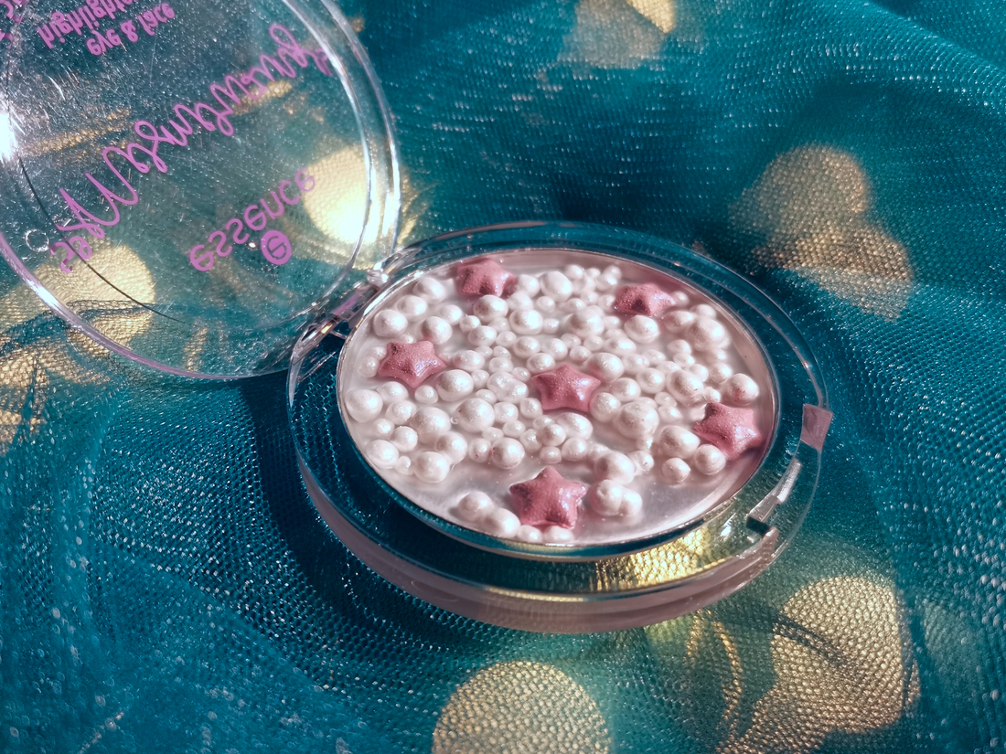 Essence So Mesmerizing Eye & Face Highlighter Glaze 01 You're Mesmerizing!