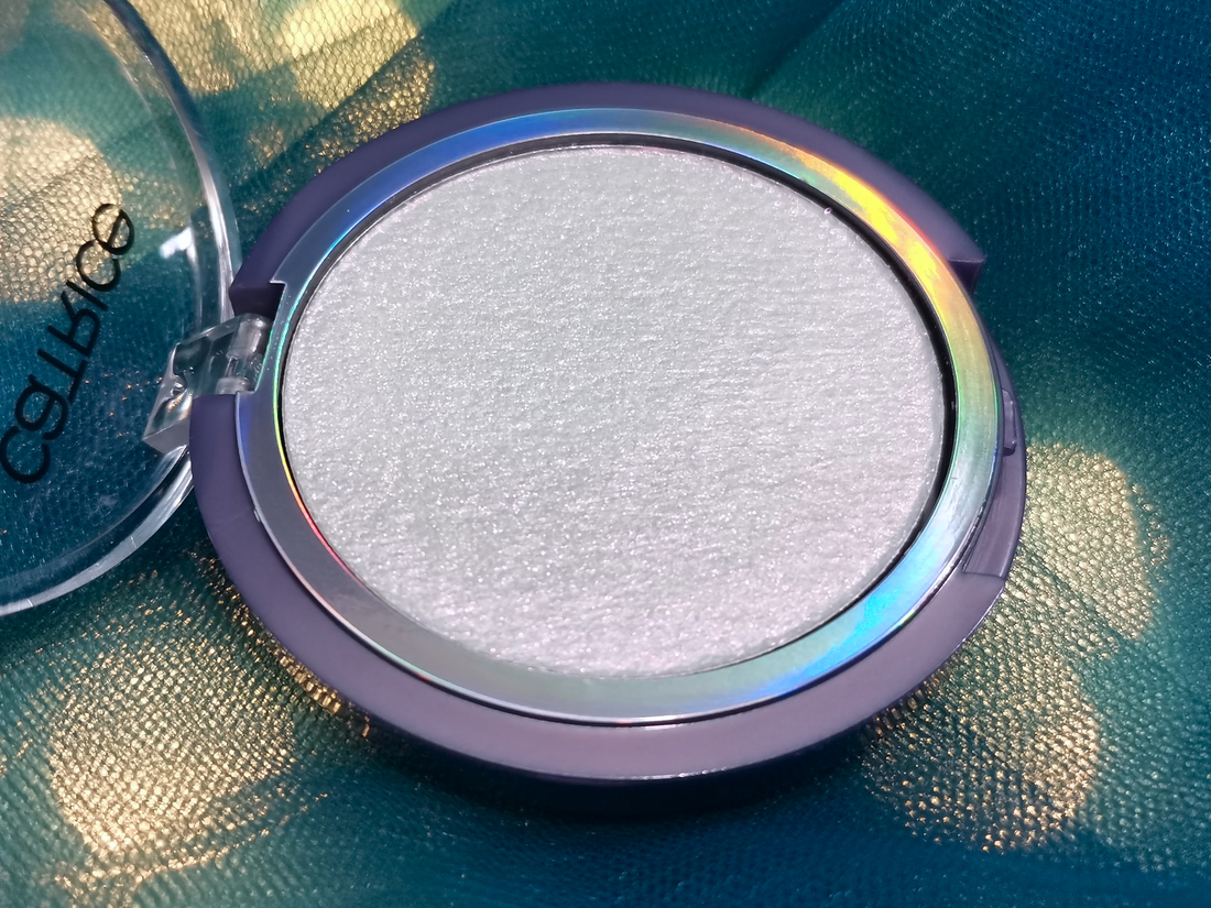 Catrice Space Glam Holo Highlighter 010 Beam Me Up!