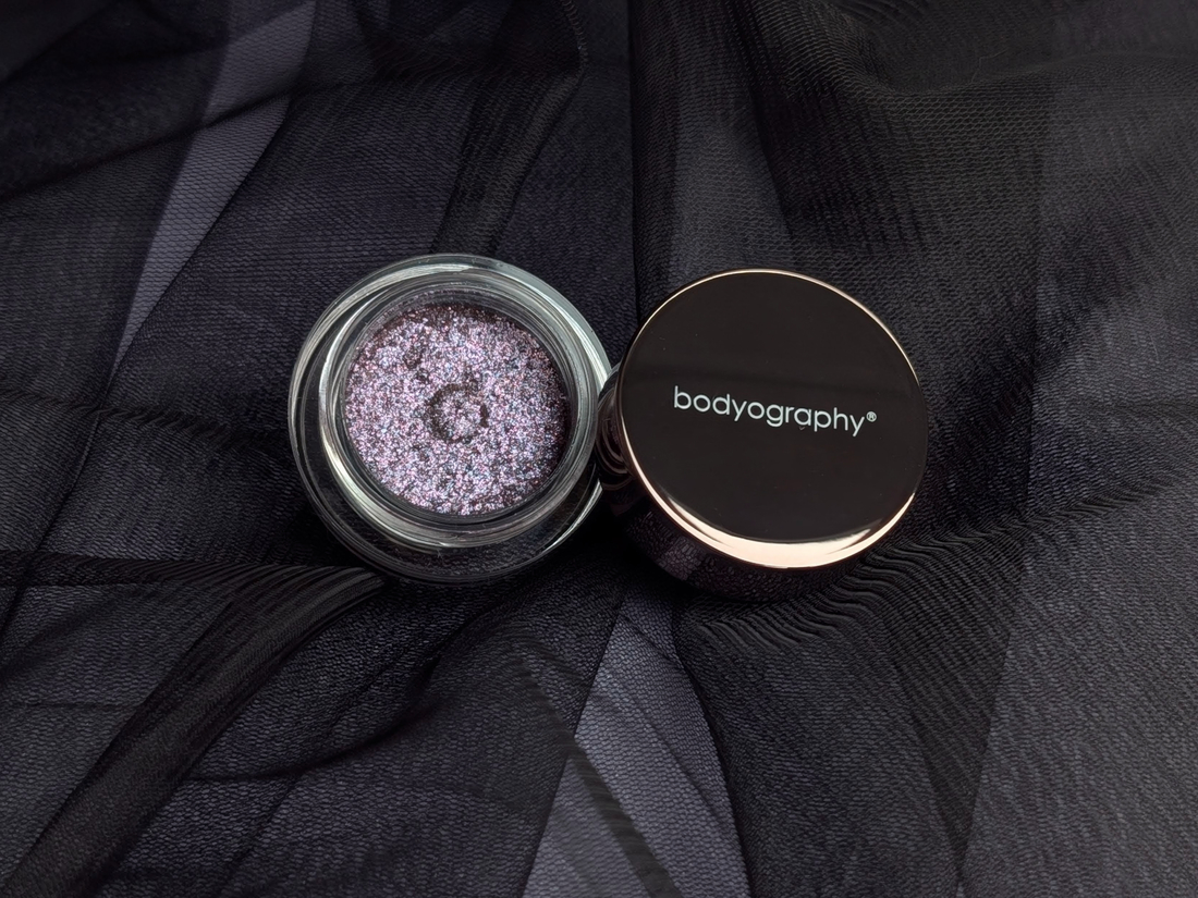 Bodyography Glitter Pigment в оттенке Hue