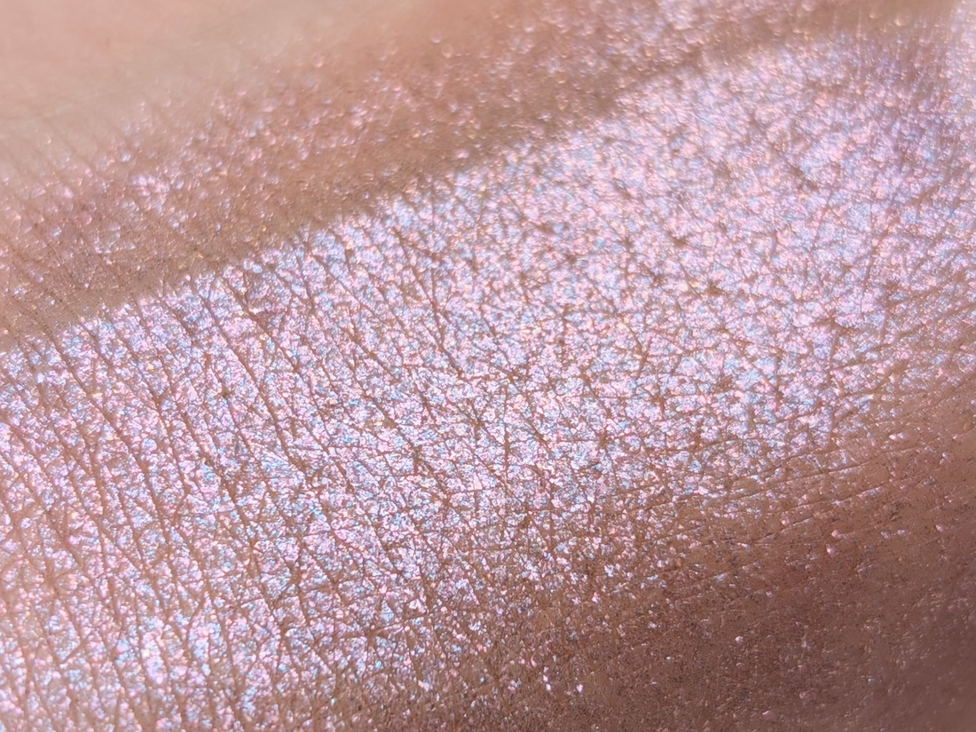 Bodyography Glitter Pigment Hue дневной свет