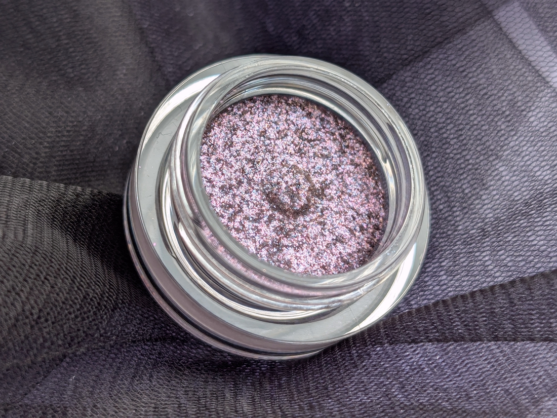 Bodyography Glitter Pigment Hue дневной свет