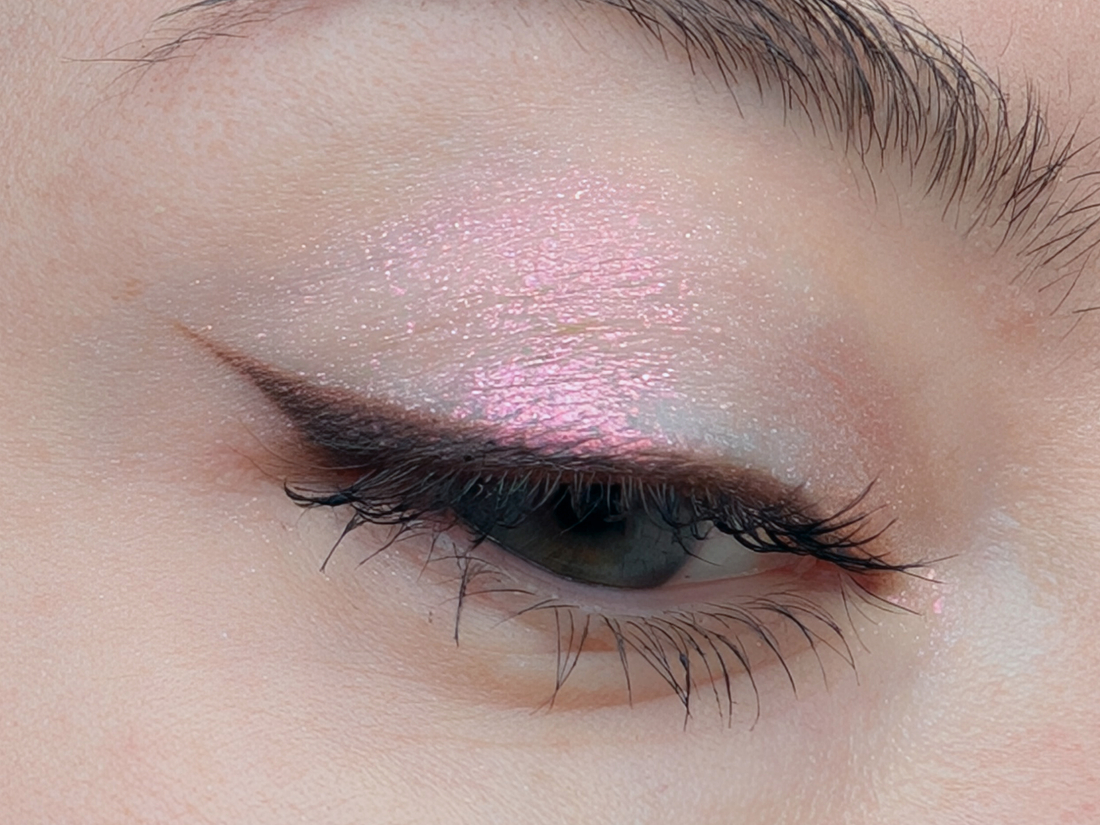 Elian Multichrome Single Eyeshadow 04 Opal, дневной свет