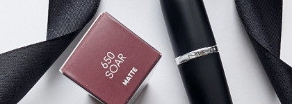 Повседневная мрачность с MAC Macximal Matte Lipstick 650 Soar