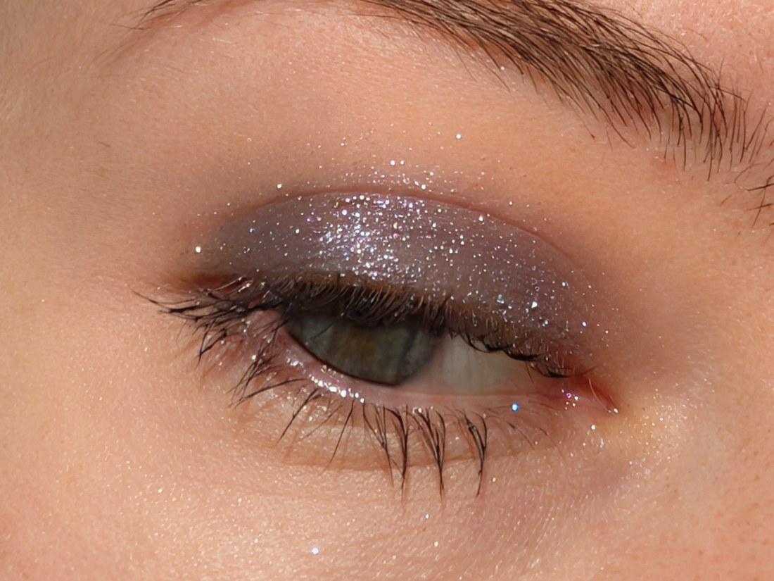 Bodyography Glitter Pigment Comet, электрический свет