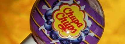 Вредная сладость от Chupa Chups: жидкая помада-тинт Lip Locker в оттенке 11 Blueberry Yogurt