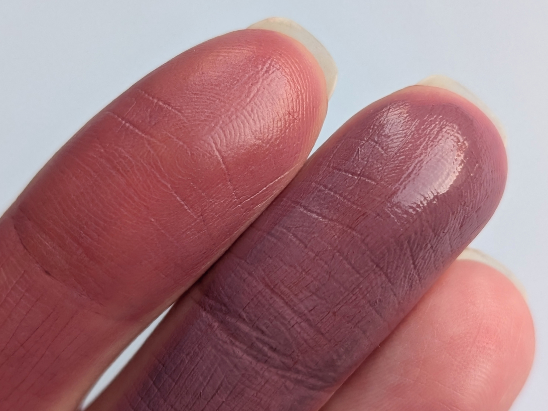 Chupa Chups Blueberry Yogurt, дневной свет