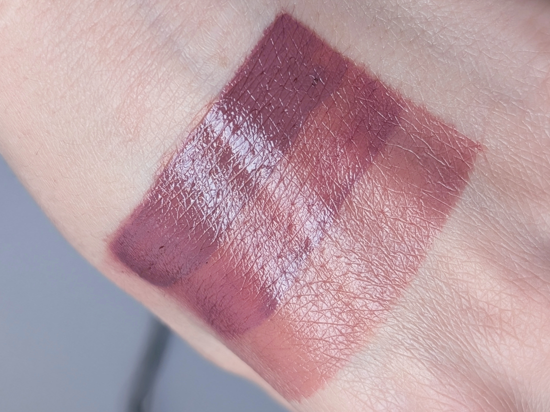 Chupa Chups Blueberry Yogurt, 2 слоя/1слой/растушёвка пальцем, дневной свет