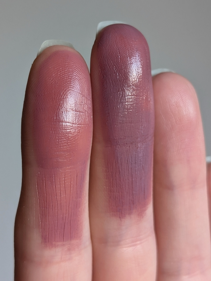 Chupa Chups Blueberry Yogurt, дневной свет