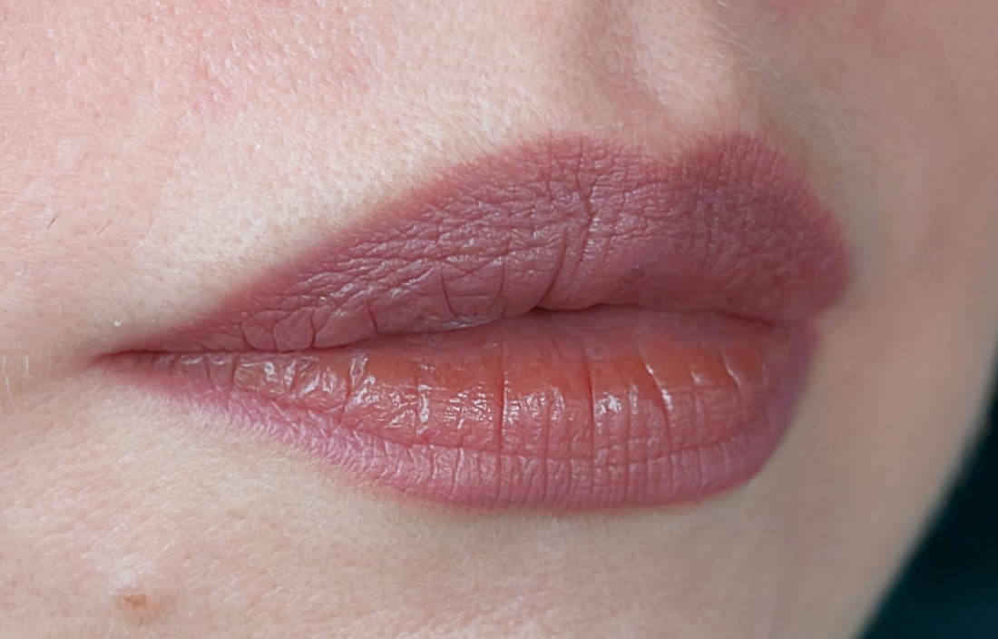 Chupa Chups Blueberry Yogurt, стойкость, через 1,5 часа после нанесения