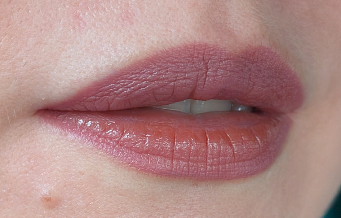 Chupa Chups Blueberry Yogurt, стойкость, через 1,5 часа после нанесения