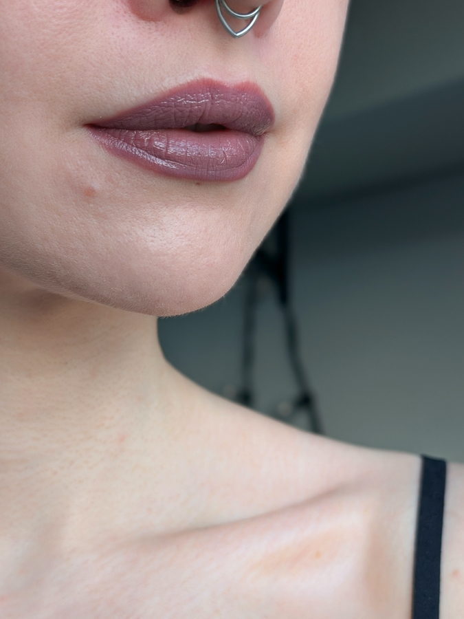 Chupa Chups Blueberry Yogurt, два слоя, дневной свет