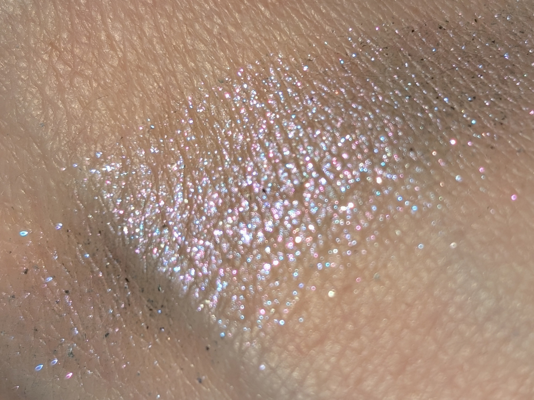 Ne Blednaya Magic Dust Lilac Silver, средний слой, электрический свет