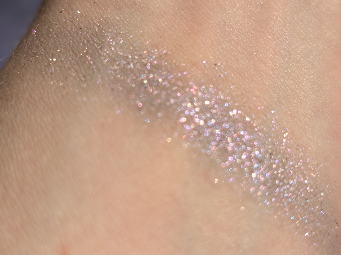 Ne Blednaya Magic Dust Lilac Silver, средний слой, мягкий солнце