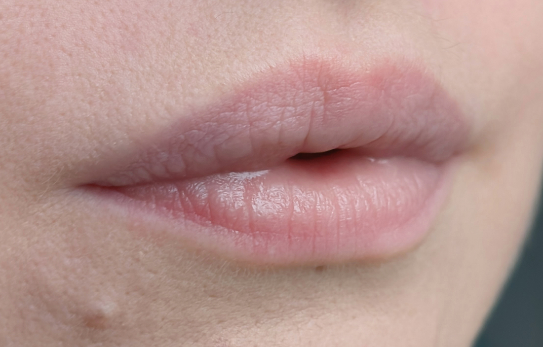 Губы без тинта